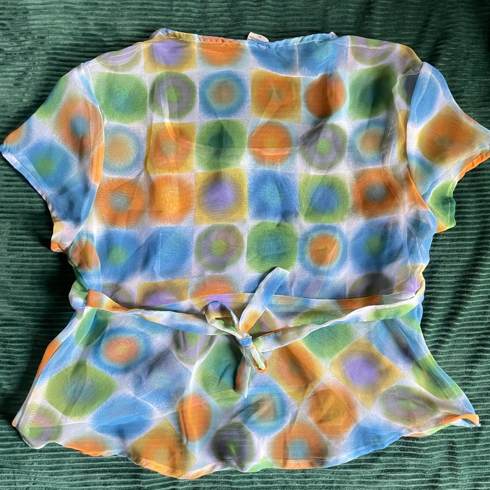 Colorful Geometric Patterned Top - Picture 5 of 5